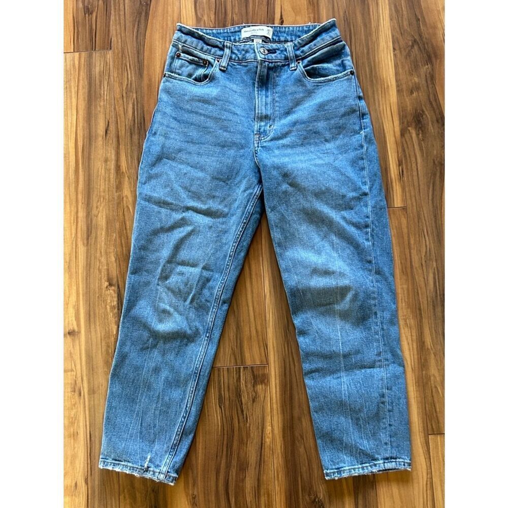 Abercrombie & Fitch Light Blue Cropped Jeans - Picture 6 of 6